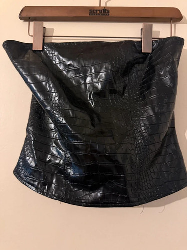 Plt label black croc - plt,